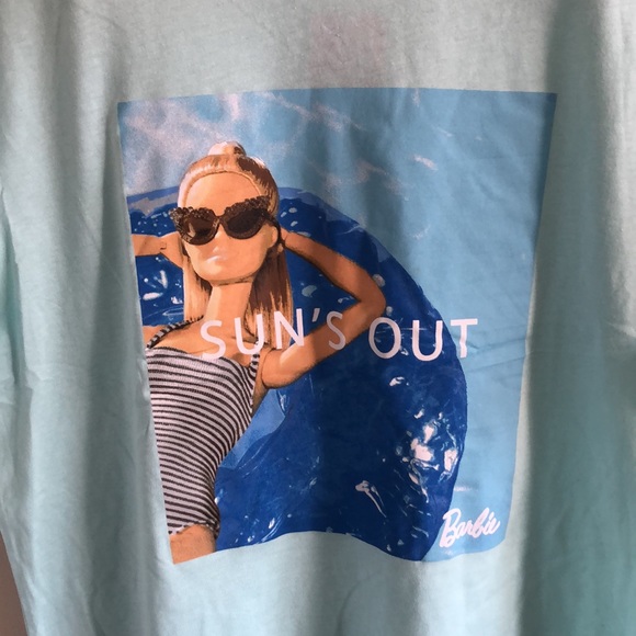 🎁10 for $100🎁 short sleeve Barbie tee - Picture 2 of 5